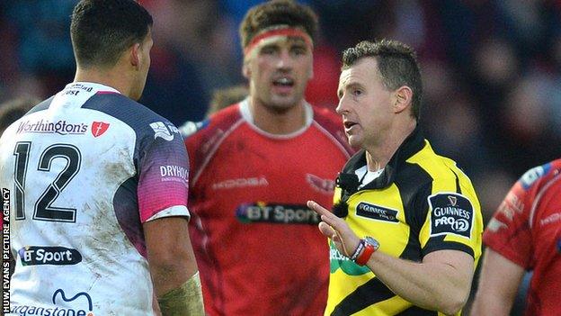 Nigel Owens