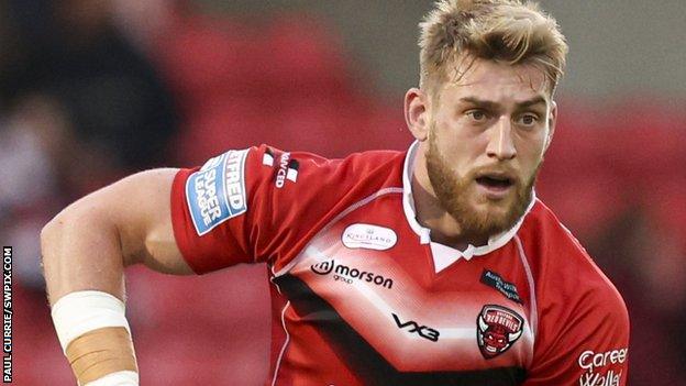 Jack Ormondroyd scored two of Salford's four second-half tries to stun Warrington