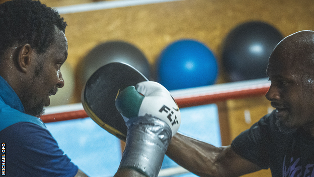 Dillian Whyte training with his new head coach Xavier Miller