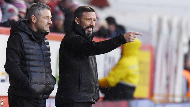 Tony Docherty and manager Derek McInnes