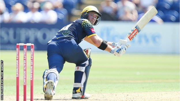 Colin Ingram's unbeaten 81 underpinned Glamorgan's total of 173