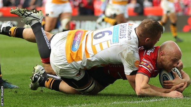 Gloucester scrum half Willi Heinz