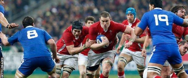 Ryan Jones (left) and Ian Evans playing for Wales