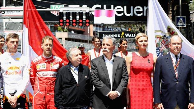 Chase Carey (centre), CEO and Executive Chairman of F1