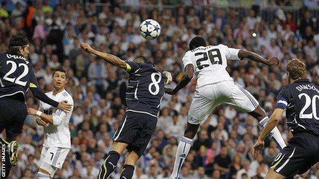 Emmanuel Adebayor puts Real Madrid ahead against Tottenham