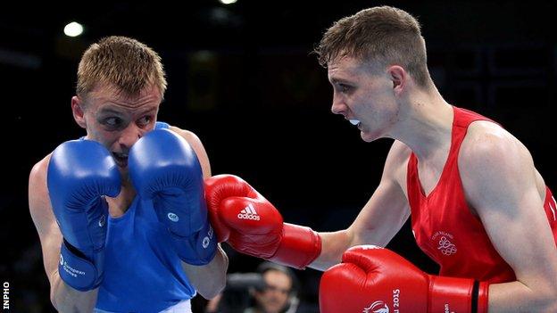 Brendan Irvine attempts to land a right hand in Wednesday's bout against Dmytro Zamotayev