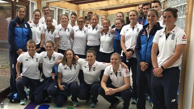 England's players and coaches visit the Rainbows Hospice