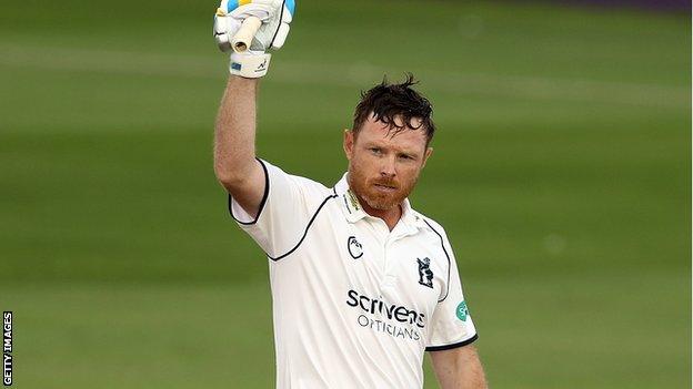 Ian Bell celebrates his century for Warwickshire