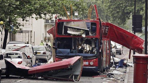 Number 30 bus bombed in Tavistock Square