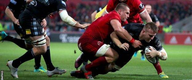 Glasgow's Matt Fagerson scores a try