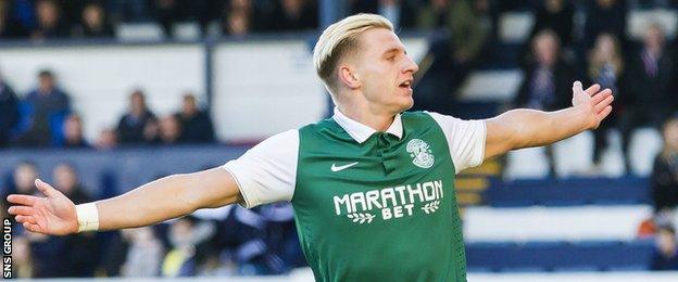 Hibs striker Jason Cummings