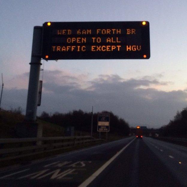 Forth Road Bridge to reopen on Wednesday - BBC News