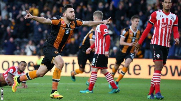 Robert Snograss celebrates with Hull City