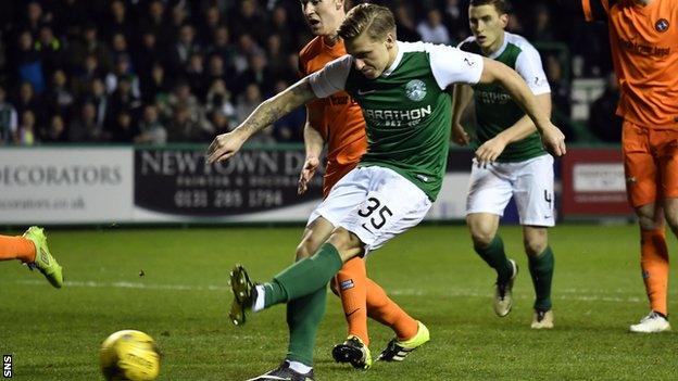 Jason Cummings scores his first goal for Hibs