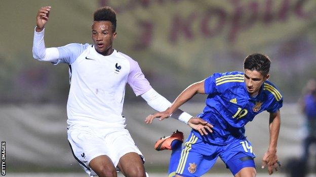 Maryan Shved playing for Ukraine Under-21s against France