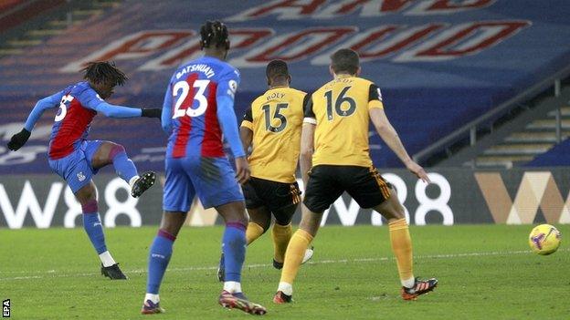 Eberechi Eze scores for Crystal Palace against Wolves in the Premier League