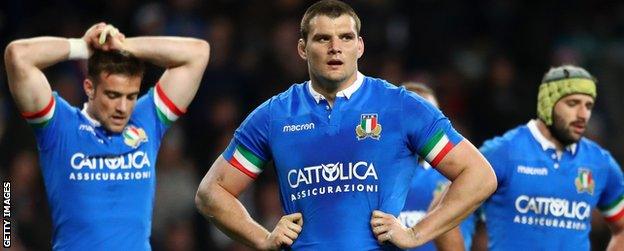 Italy rugby players looking downcast against England at Twickenham