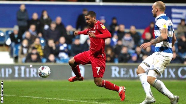 Lewis Grabban scores