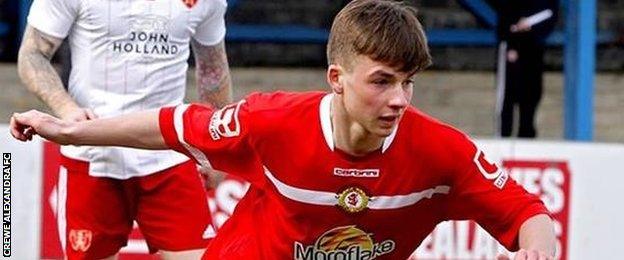 Crewe midfielder Tom Lowery