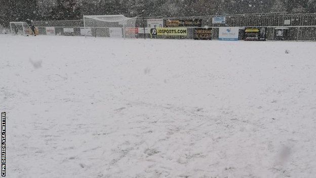 Snow causes postponement at Cefn Druids