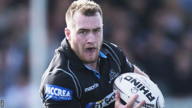 Stuart Hogg runs with the ball for Glasgow