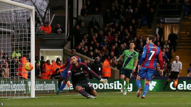 Yohan Cabaye scores for Crystal Palace