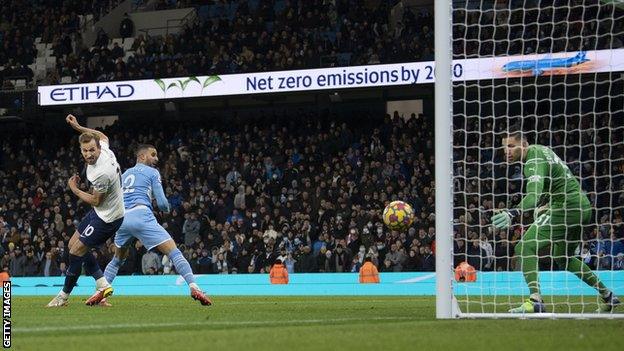 Harry Kane scores the winner for Spurs