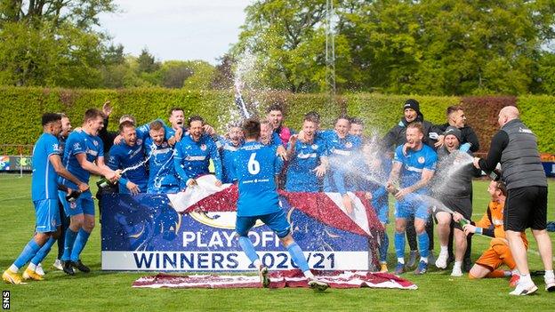 Kelty Hearts celebrate