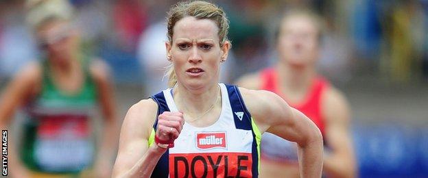 Eilidh Doyle powered to the 400m hurdle title in Birmingham