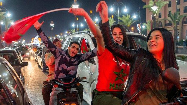 Moroccan fans celebrate the country's 2018 World Cup qualification