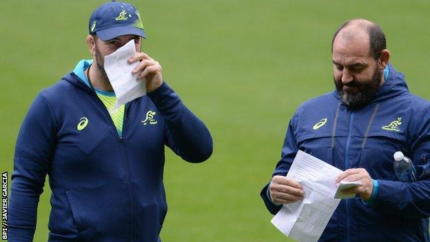 Head coach Michael Cheika and assistant Mario Ledesma