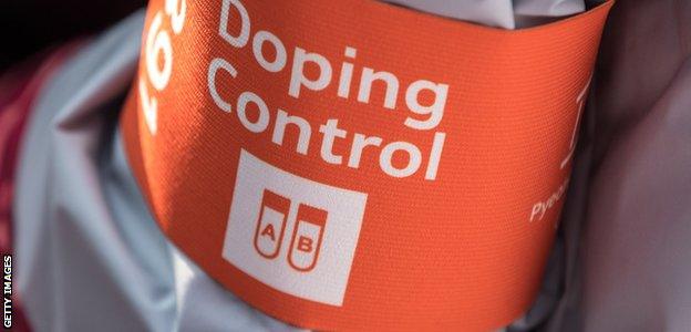 Doping armband