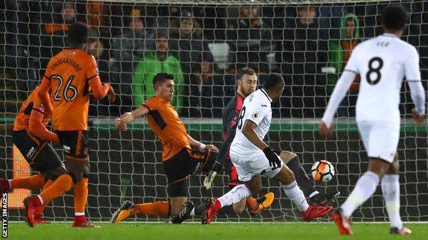 Jordan Ayew scores for Swansea