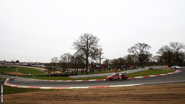 Nic Hamilton rounds Druids corner