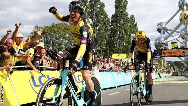 Jumbo Visma's Steven Kruijswijk celebrates at the end of stage two