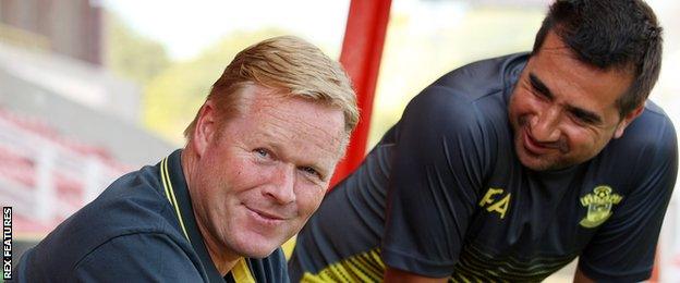Fran Alonso (right) with Ronald Koeman