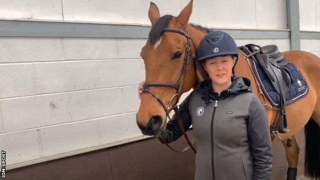 Yasmin Ingham with her horse