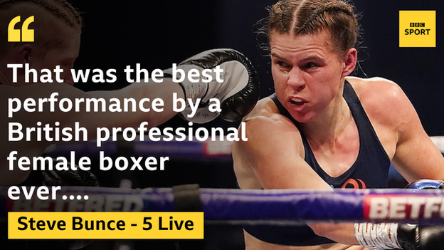 Savannah Marshall punches Hannah Rankin