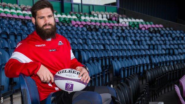 Edinburgh forward Cornell du Preez