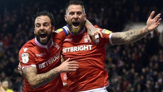 Nottingham Forest's Daryl Murphy celebrates his goal against Leeds United