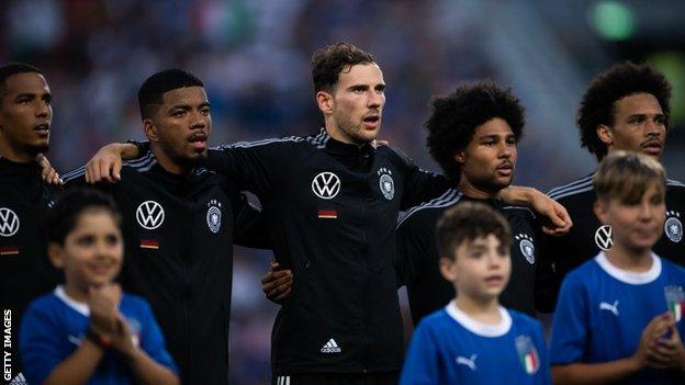 Benjamin Henrichs, Leon Goretzka, Serge Gnabry, Leroy Sane