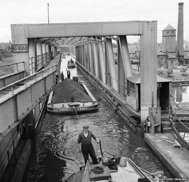 Barton Swing Aqueduct, Bridgewater Canal, Trafford, Greater Manchester 1945-54 by Eric de Mare (1910-2002)