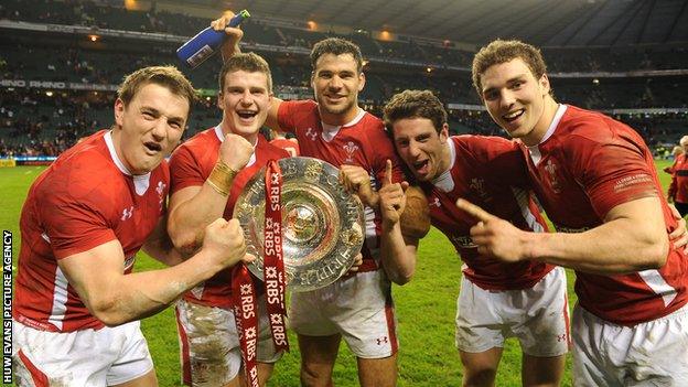 Jonathan Davies, Scott Williams, Mike Phillips, Alex Cuthbert and George North celebrate Triple Crown success