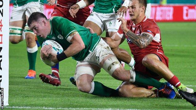 Peter O'Mahony scored one of Ireland's three first-half tries