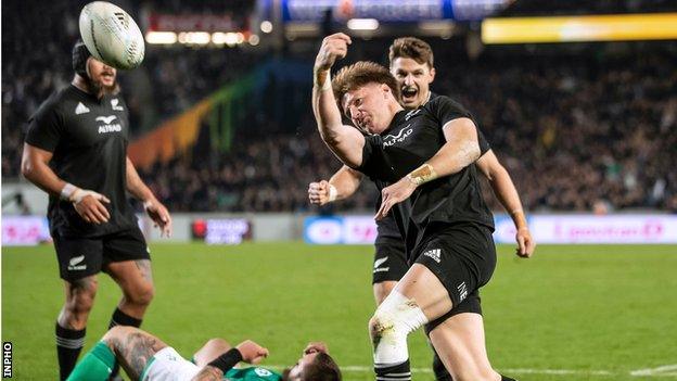 Jordie Barrett celebrates scoring the All Blacks opening try