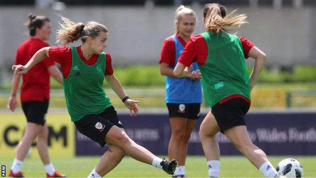 Ella Powell training with Wales