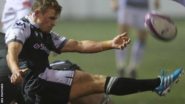 Newcastle scrum-half Sam Stuart got the first of his side's three tries