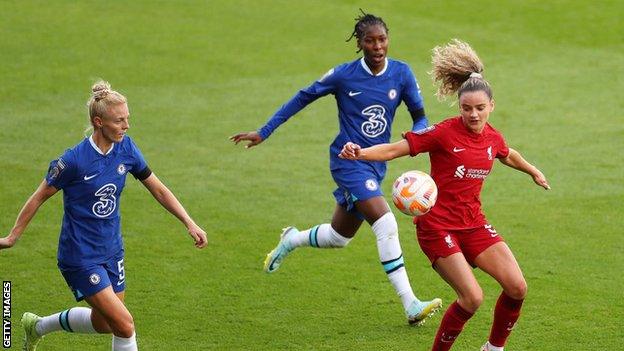 Leanne Kiernan playing against Chelsea