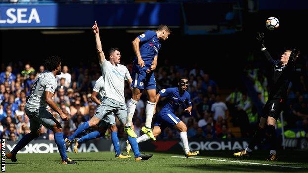 Alvaro Morata scores