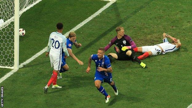 Iceland's Ragnar Sigurdsson celebrates after scoring against England